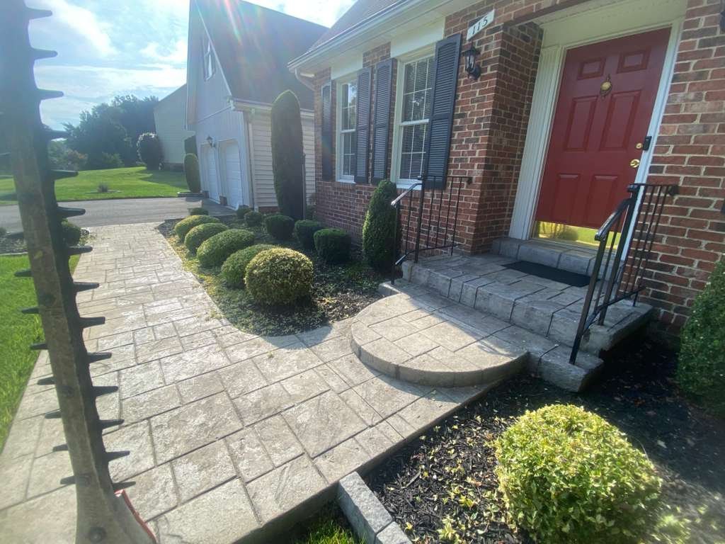 Lawn care work featured in the Tzir Landscaping gallery